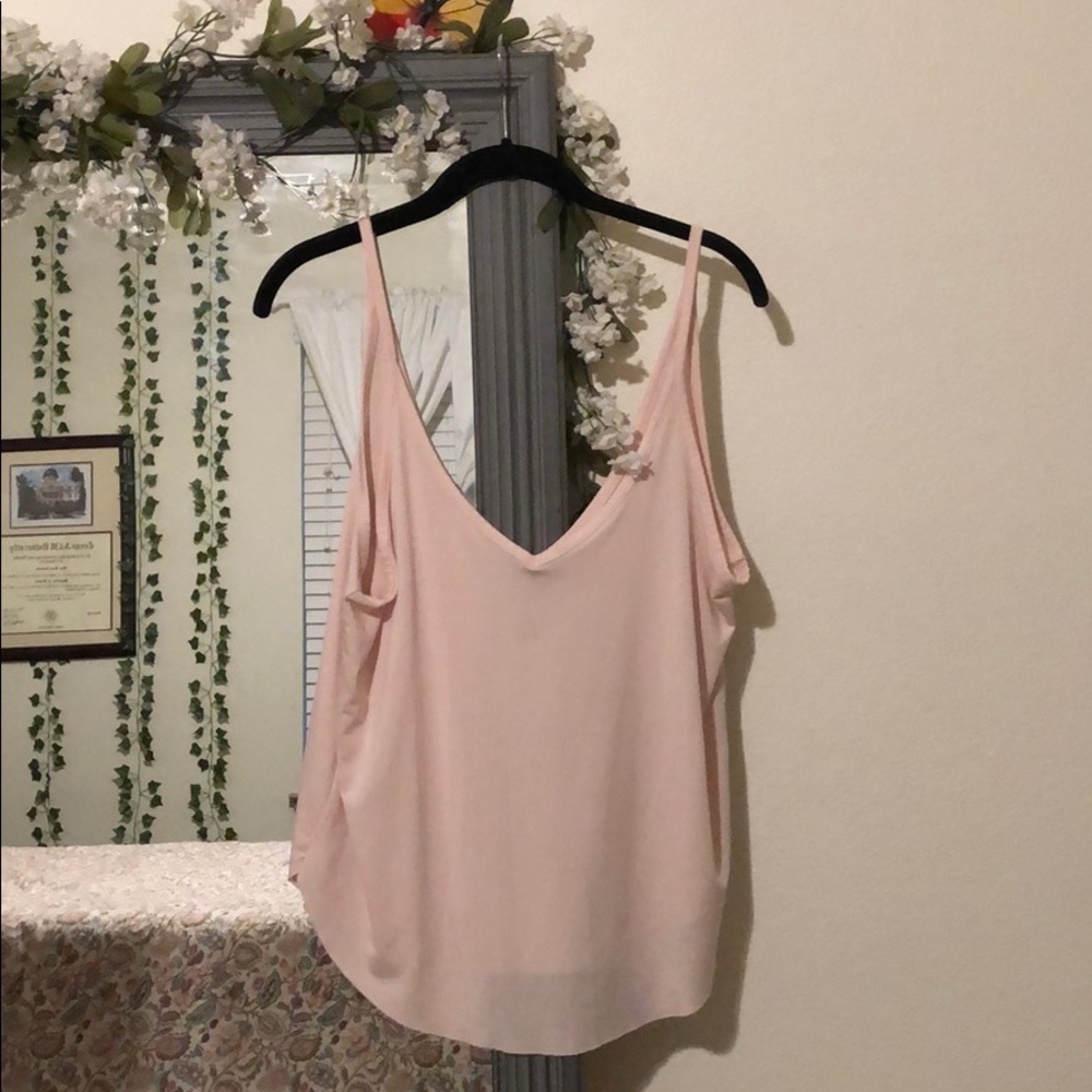 🌼 Pink tank from pacsun!!